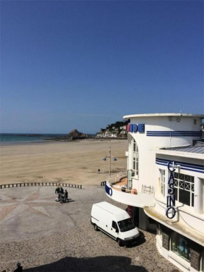 Résidence Les Bains - Charmant T3 à deux pas de la plage du Val André. MAE-6644